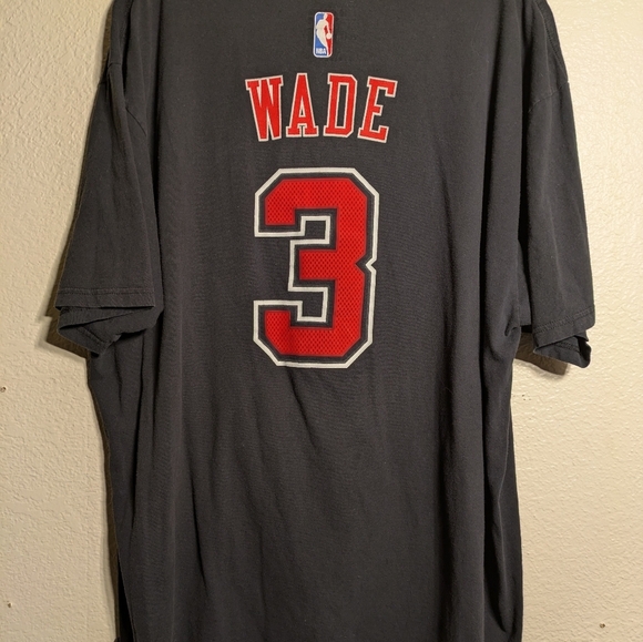 Adidas Men's Black Chicago Graphic T-Shirt The Go Tee Pre-owned - Picture 7 of 8